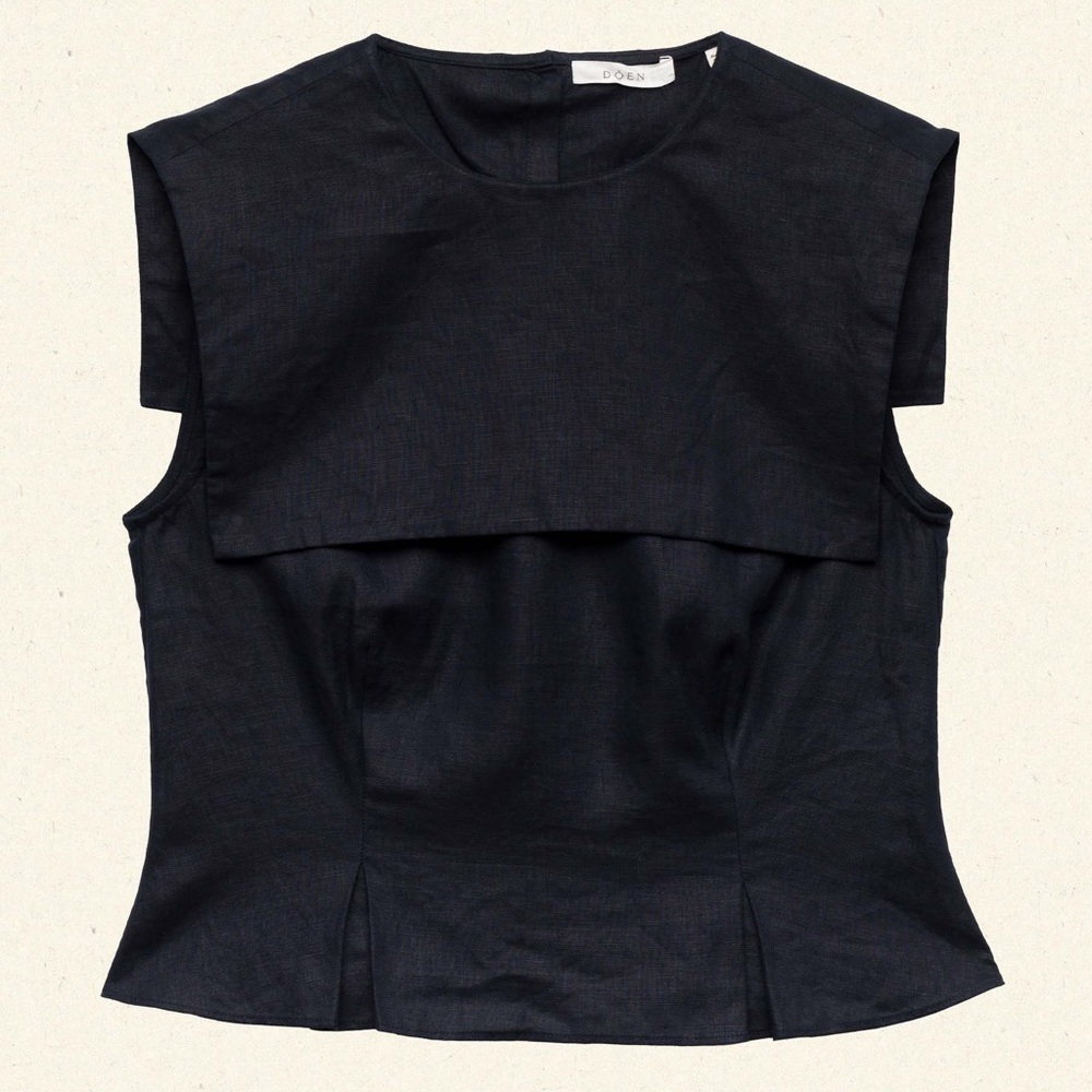 ISO DOEN MARGIE TOP SIZE 6 IN NAVY!!!
